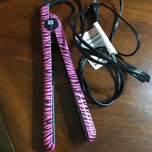 Style House flat and curly iron